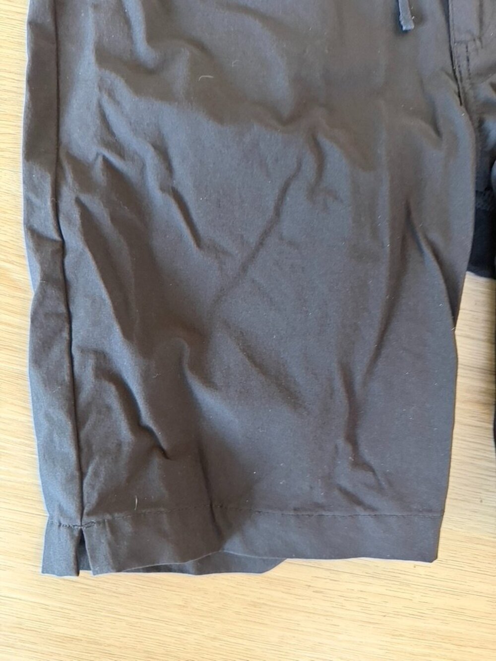 PATAGONIA WOMENS BLACK NYLON BERMUDA SHORTS SZ 8 - Picture 2 of 6